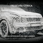 Nasiol Cleanion Pro com aroma cítrico refrescante durante a lavagem do carro