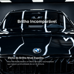 Automóvel de pintura preta brilhante após aplicação de Nasiol XR03, efeito de brilho nível espelho